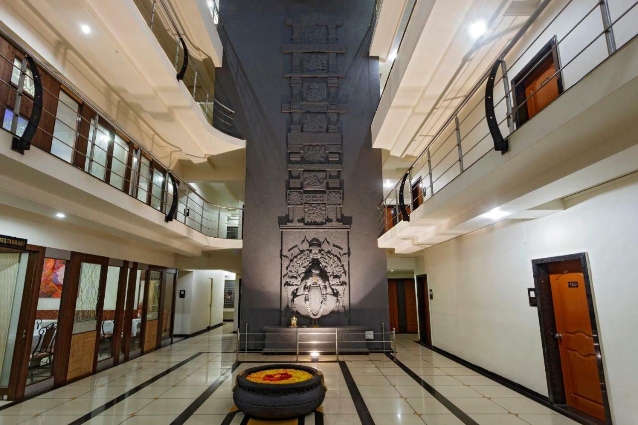 Hotel Vrindavan Deluxe Kolhapur Exterior foto